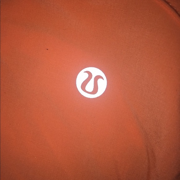 Lululemon shorts - Picture 5 of 5